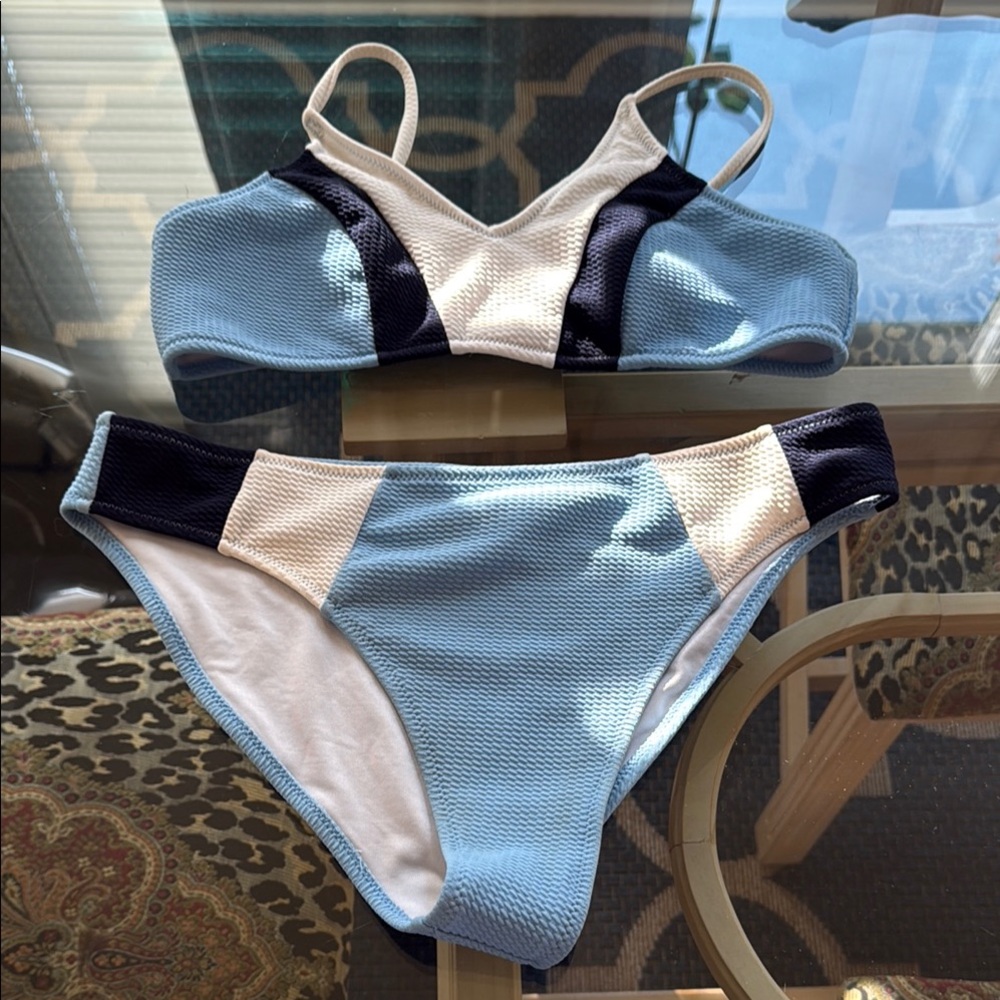 Cupshe Blue and Black Bikini Set